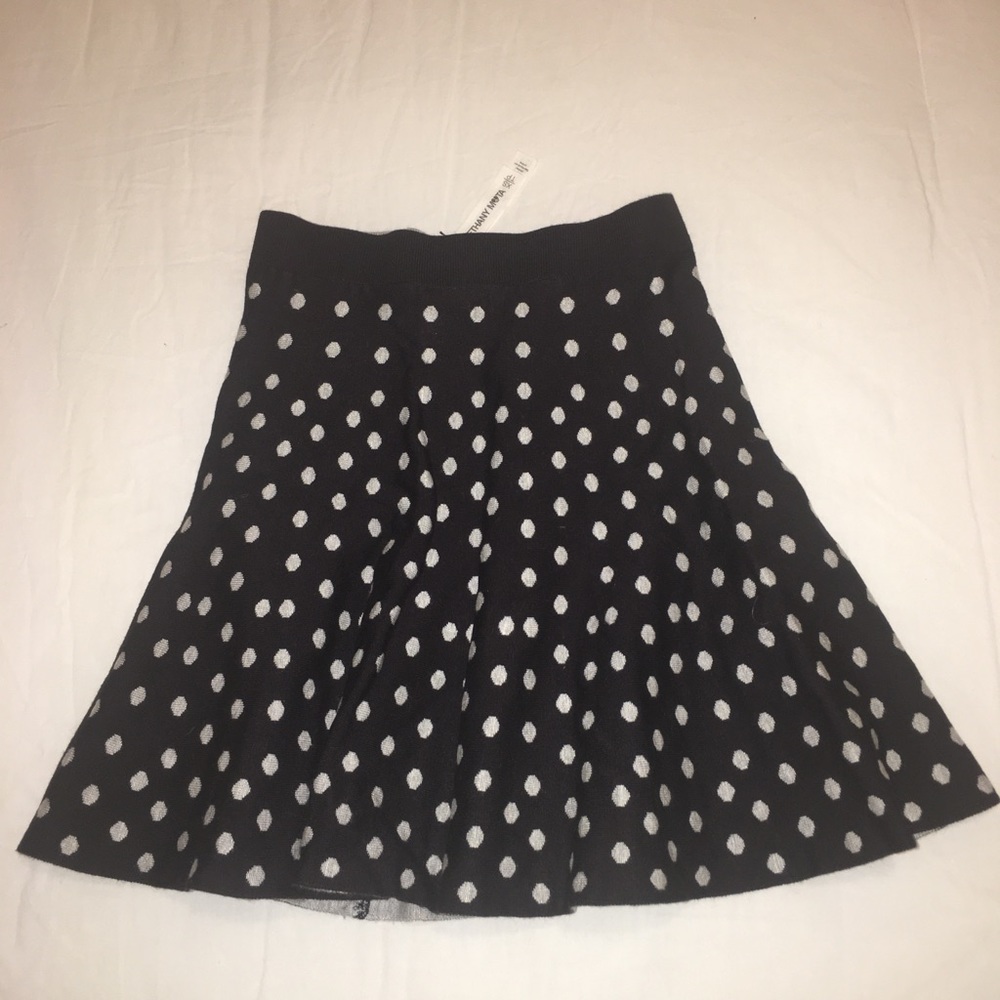 mini skirt - Picture 2 of 5